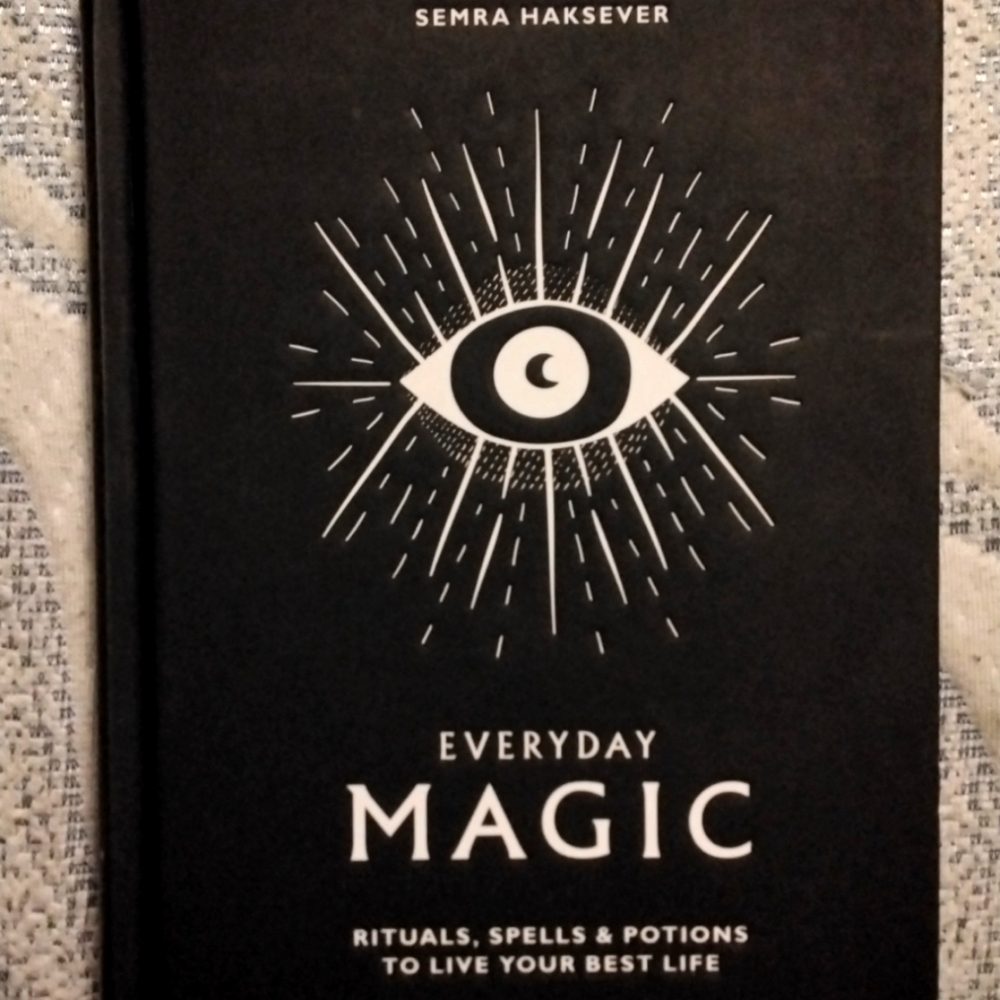 Black everyday magic rituals, spells and potions